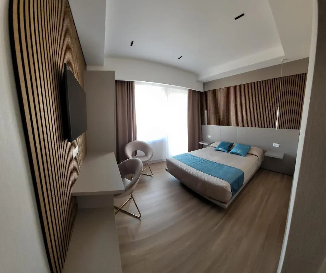 Th Luxury Central Κατάνια 0*,  Ιταλία