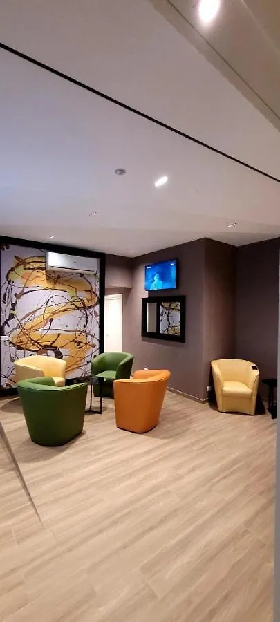 Πανσιόν Th Luxury Central Κατάνια